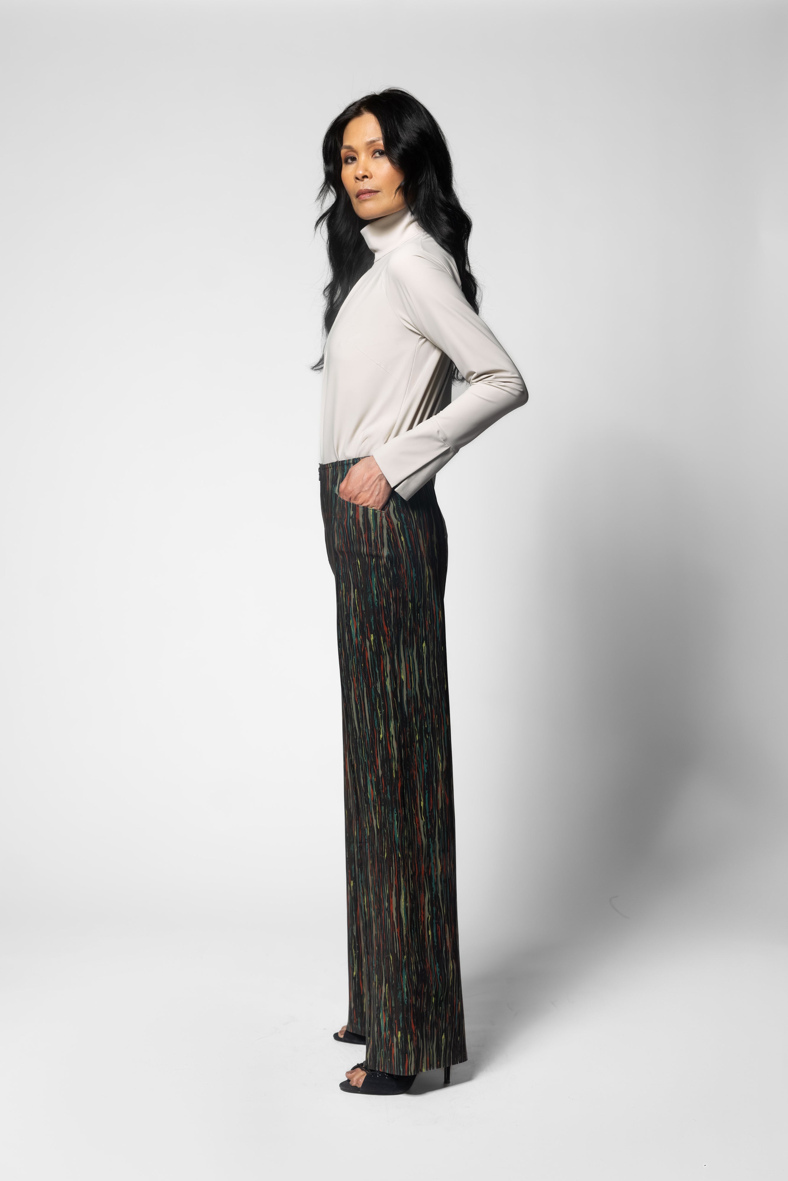 Zadie Pant - Nemi Print