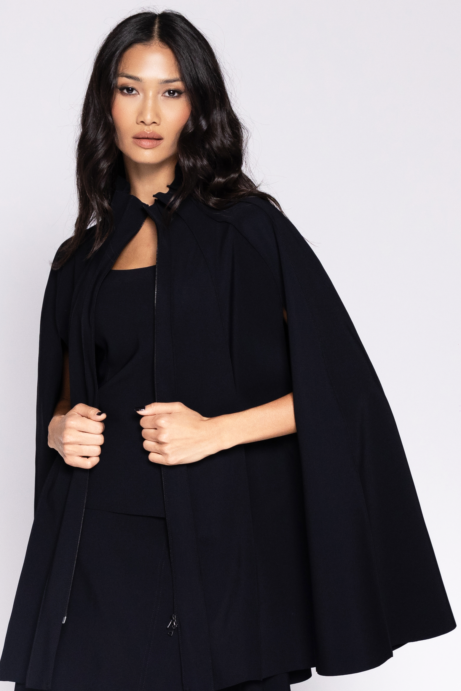 Jenisa Cape - Black