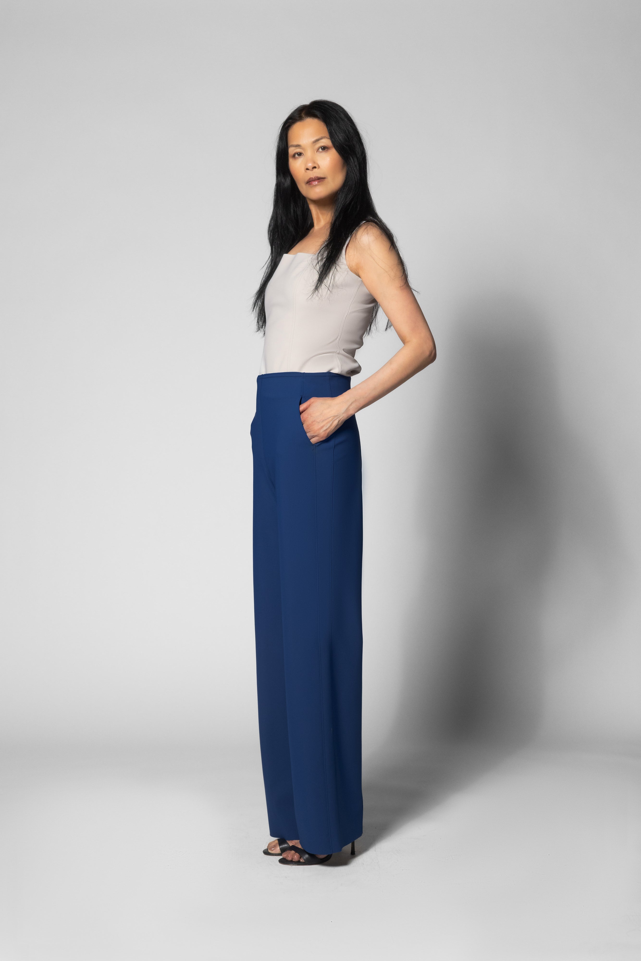 Eda Pant - Stratosphere